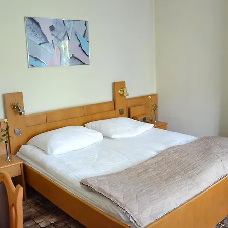 Karat ワルシャワ