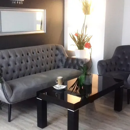 Bed & Breakfast Karat 3*