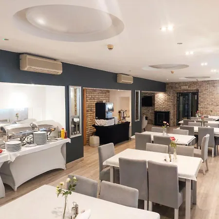 Karat Bed & Breakfast 3*