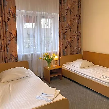 Karat Bed and breakfast