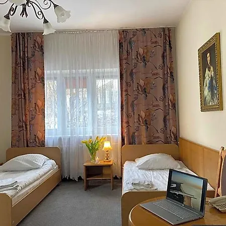 Karat Bed and breakfast