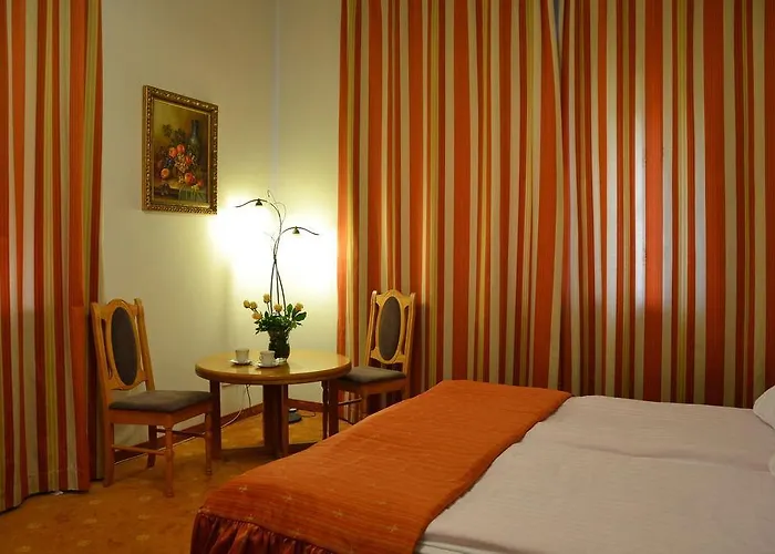 Bed & Breakfast Karat 3*